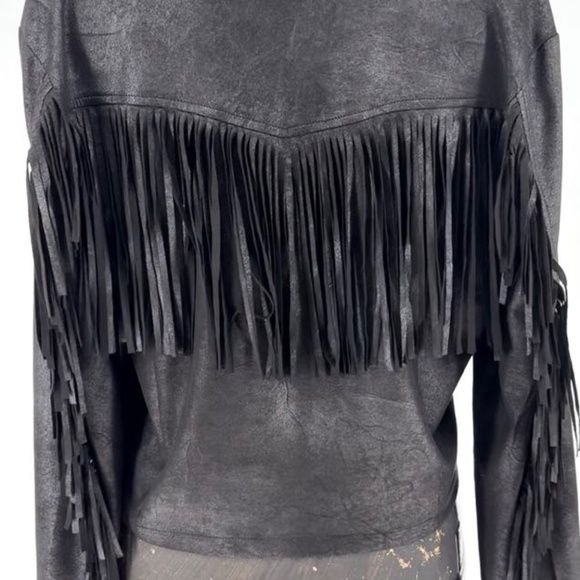 Shyanne Western Fringe Top - Picture 5 of 12